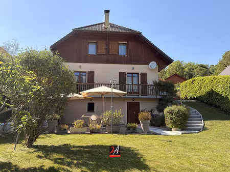 maison familiale avec vue panoramique à cusy