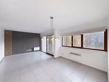 prêt à emménager et appartement récent de 2 chambres à louer
