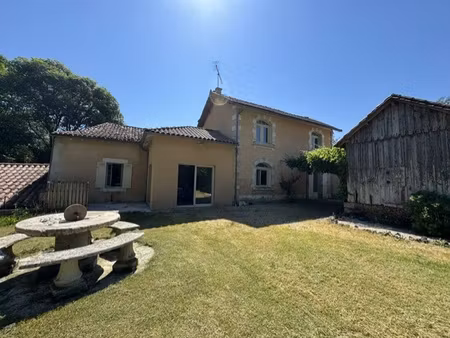 propriété avec moulin