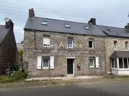 à vendre maison en pierre rénovée de 112 m² à plounérin