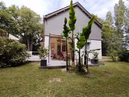 maison de 5 pièces de 130 m² à chuelles