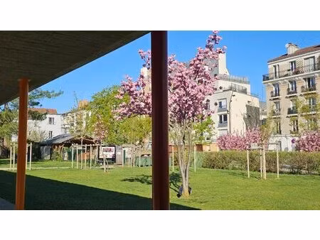 studio dans immeuble recent en plein centre des lilas - 27 61 m2