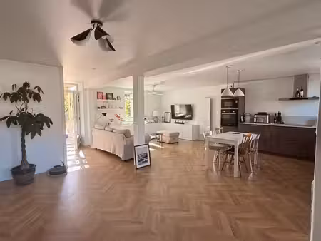 maison en pierre entièrement rénovée  95m²  avec dépendances  terrain de 1154m² 148 000 €