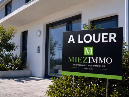 montfort l'amaury - appartement avec jardin et parkings