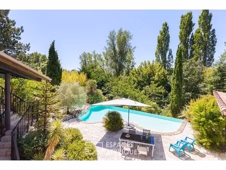 maison d'architecte avec vue  piscine et poolhouse