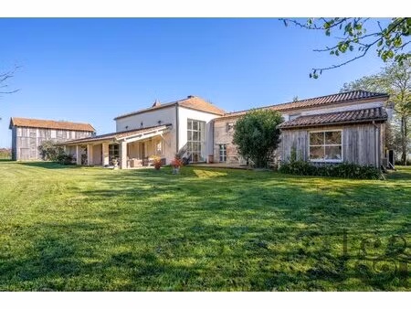 a vendre maison de caractère rénovée