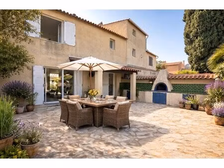 maison 4 pièces à vendre à saint-raphaël avec vue panoramique mer