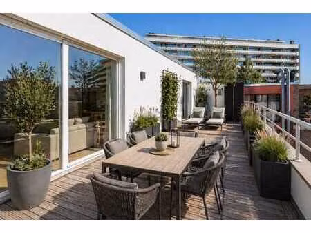 penthouse 2ch unique avec ±90 m² de terrasses et vue dégagée