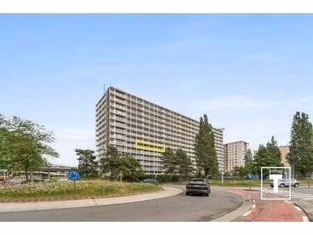 instapklaar 3-slaapkamer appartement vlakbij gent zuid!