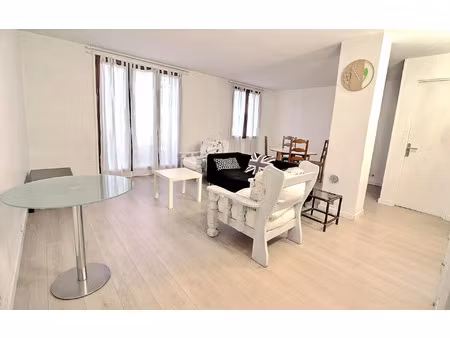 location appartement  55.46 m² t-3 à viry-châtillon  842 €