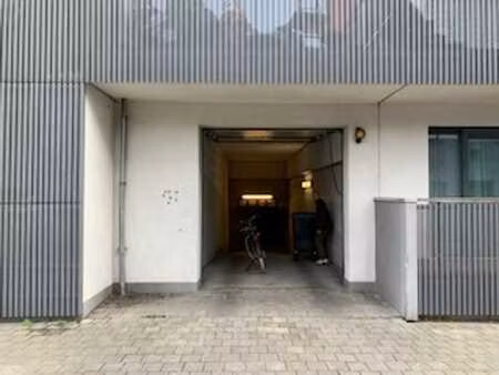 parking a louer - chauss. d'anvers 88 - 1000 bxl (nord)
