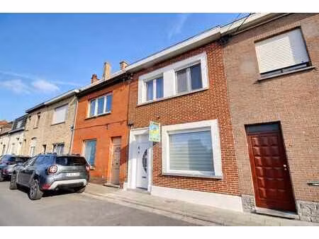 maison familiale 3 chambres rénovée avec jardin dans un sect