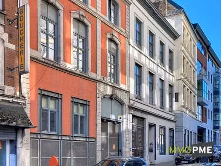plateaux de bureaux dans un business center