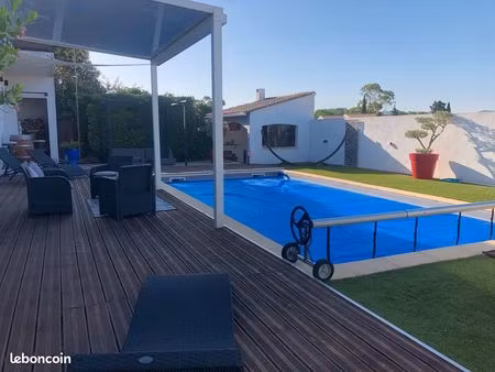 maison . 8 pièces . 200 m2