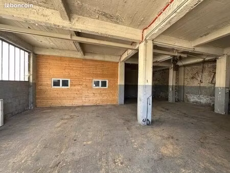 dépôt / hangar / atelier ou garage