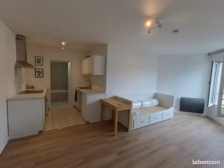 appartement studio meublé 25m² centre ville + parking sécurisé
