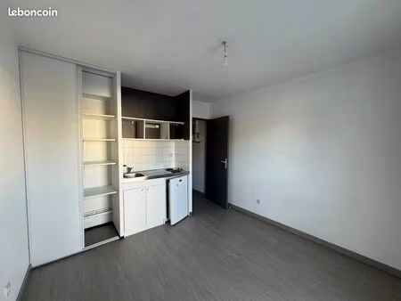 studio 1 pièce 16 m²