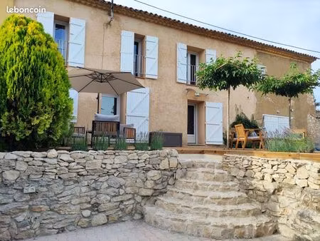 mas atypique meublé 6 pièces 180m²