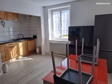 uriménil loue studio meublé