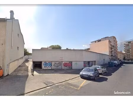 garage. grenoble. rue ferry