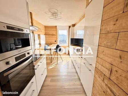 appartement 3 pièces 69 m²