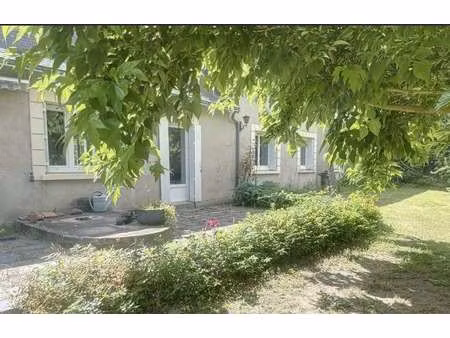 vente maison à beaufort-en-anjou (49250) : à vendre / 132m² beaufort-en-anjou