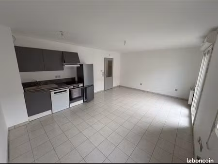 studio appartement t1 balcon + parkings proche gare