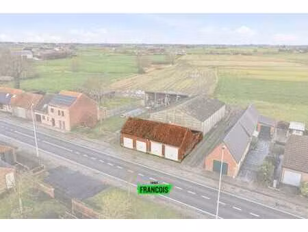 4 garages à vendre à roesbrugge !