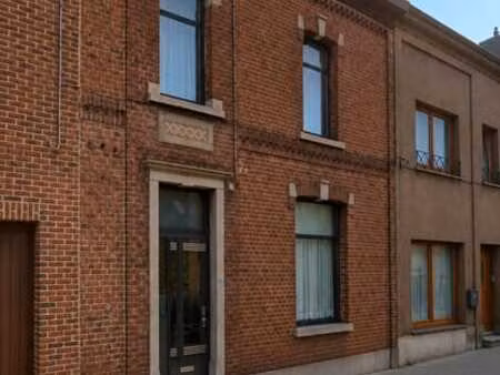 *200m2/3 chambres/greneir aménageable 57m2/jardin/terrasse*