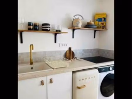 location studio meublé