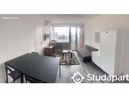 chambre 1 pièce 11 m²