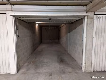 loue box double 20m2