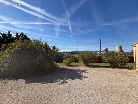 terrain à bâtir de 400 m² à meyreuil (13)