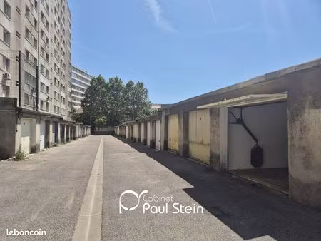 parking/box 16 m² marseille
