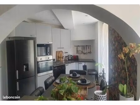 chambre dans jolie maison centre marseille