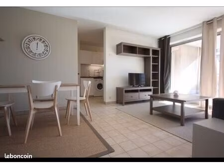 grand appartement meublé t2 aix centre 317000 euros