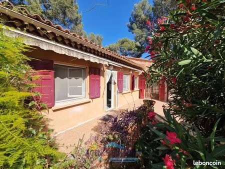 villa t 3 avec garage à rénover intégralement