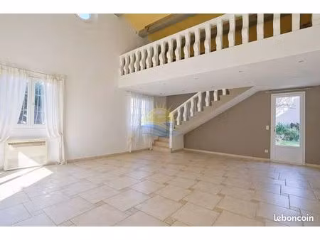 villa 3 pièces 90 m²