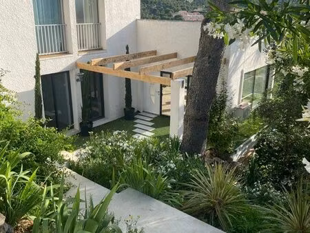 cassis haut de villa de 220m2