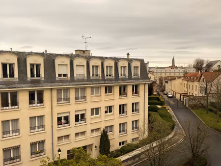nouveaute versailles - secteur notre dame - 2 pieces a lou