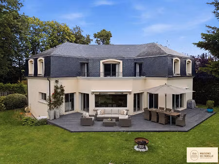 david - maison familiale de 235m2 à la celle saint cloud