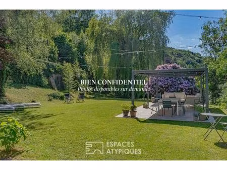 maison de maître rénovée et son jardin bucolique