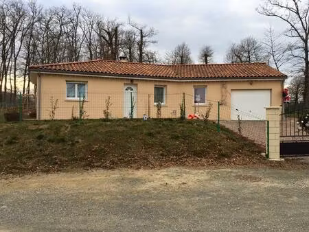 location maison 3 pièces 78 m² à roaillan (33210)