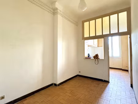 marseille 1er t3 de 61 12 m2 avec chambre de bonne et fort