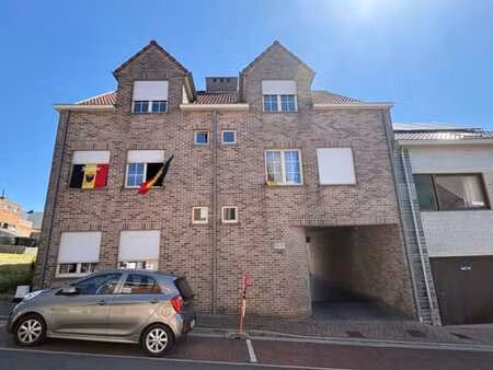 appartement avec garage situé au calme!