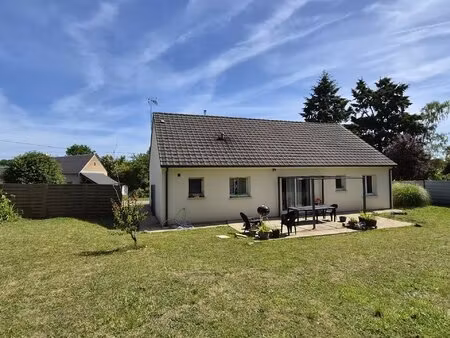 maison de 2014  5 pièces dont 3 chambres sur terrain de 903m².