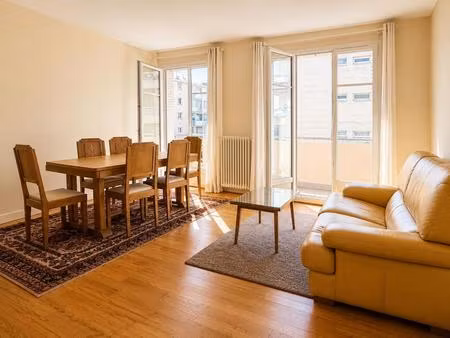 à vendre - appartement avec balcon  cave & stationnement