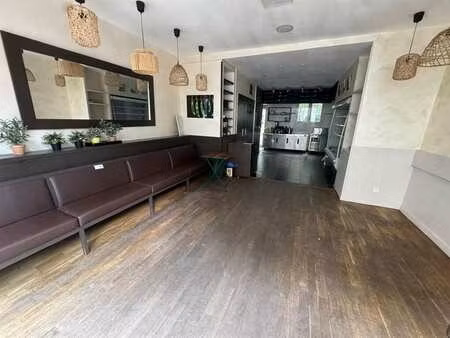 location commerce levallois-perret 92300 44m²