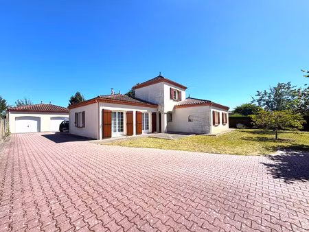 exclusivité foulayronnes maison familiale avec garag et ca