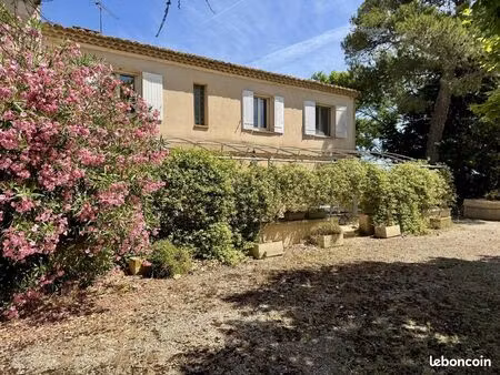 mas 160 m² arles